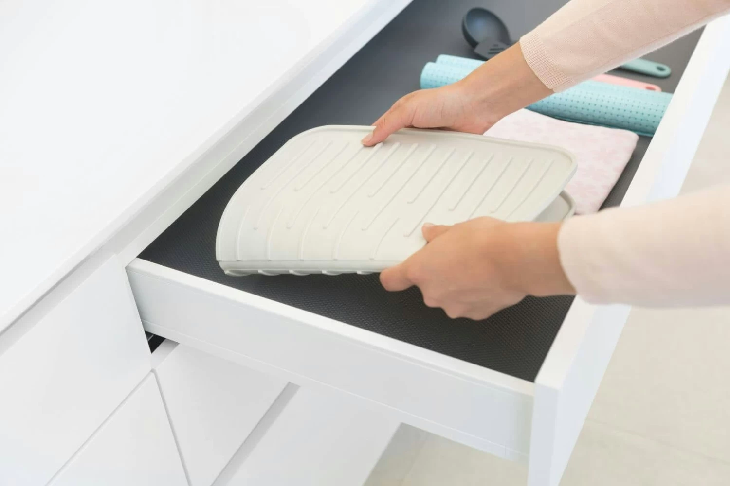 Brabantia Siliconen Afdruipmat Light Grey - Afbeelding 5