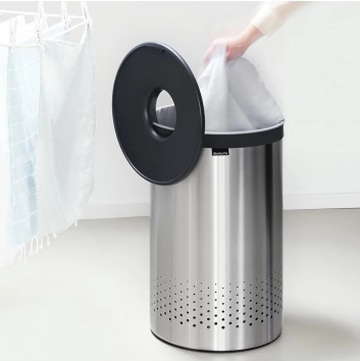 Brabantia Wasmand - 60 L - Matt Steel Met Kunststof Deksel - Afbeelding 5