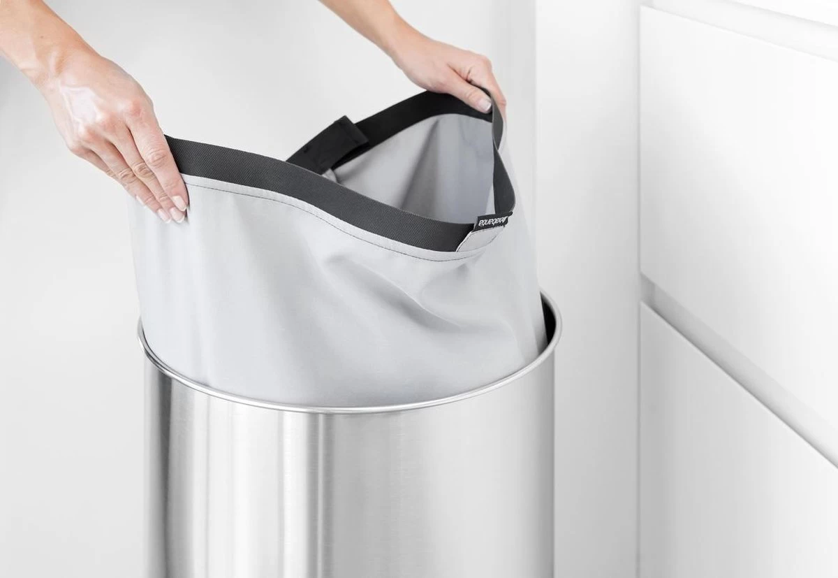 Brabantia Wasmand - 60 L - Matt Steel Met Kunststof Deksel - Afbeelding 4