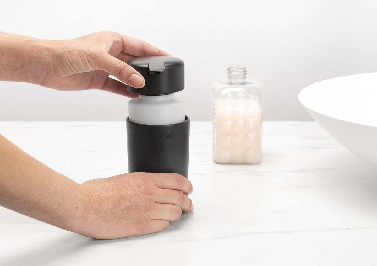 Brabantia ReNew Zeepdispenser - 250 Ml - Dark Grey - Afbeelding 4